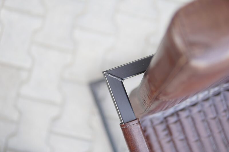 ECM - Corvette étkezőszék