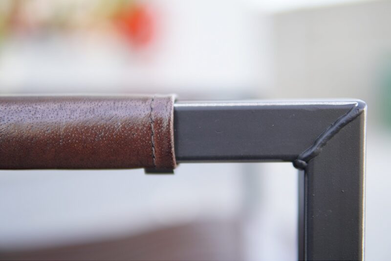 ECM - Corvette étkezőszék