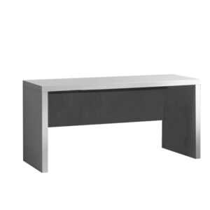 V - Larry emeletes ágy