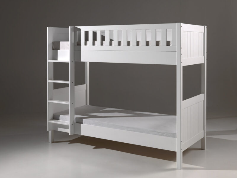 V - Levy emeletes ágy