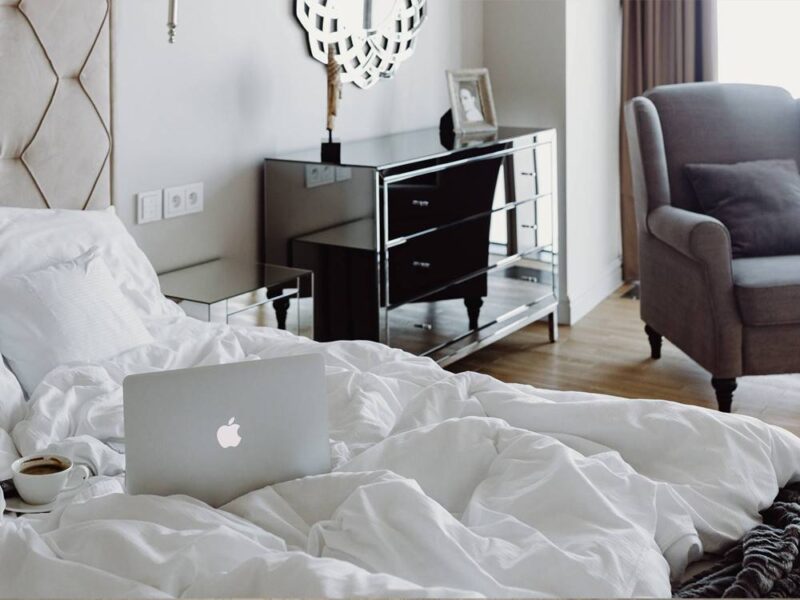 EUH - LW-942 tükrös komód