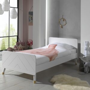 V -- Billie elemes ifjúsági szoba